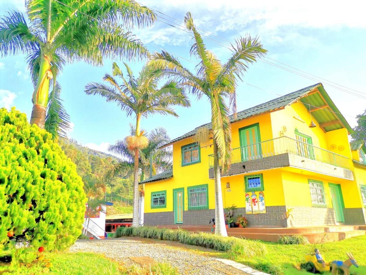 Finca Turistica Santa Clara Hostel Calarca Exterior photo
